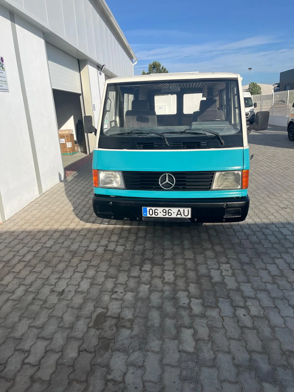 Mercedes-Benz MB100 — view 4