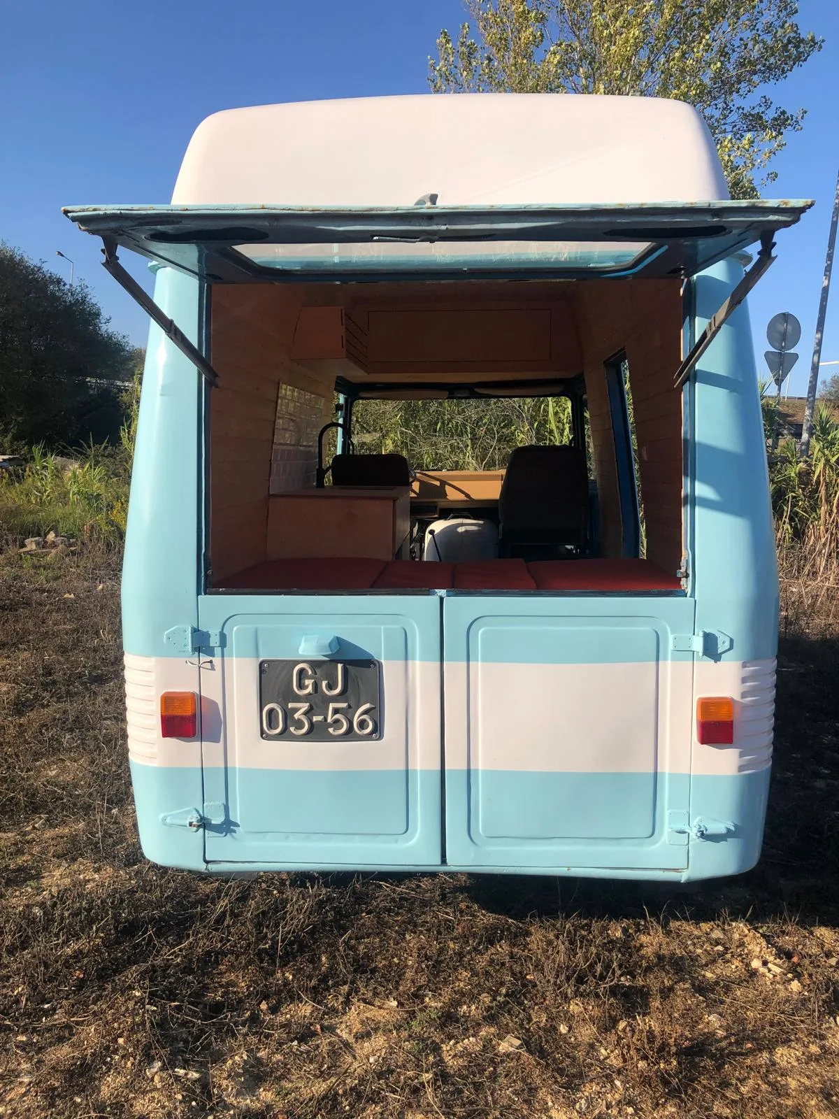 Peugeot J7 "Sorvetinho" — view 12