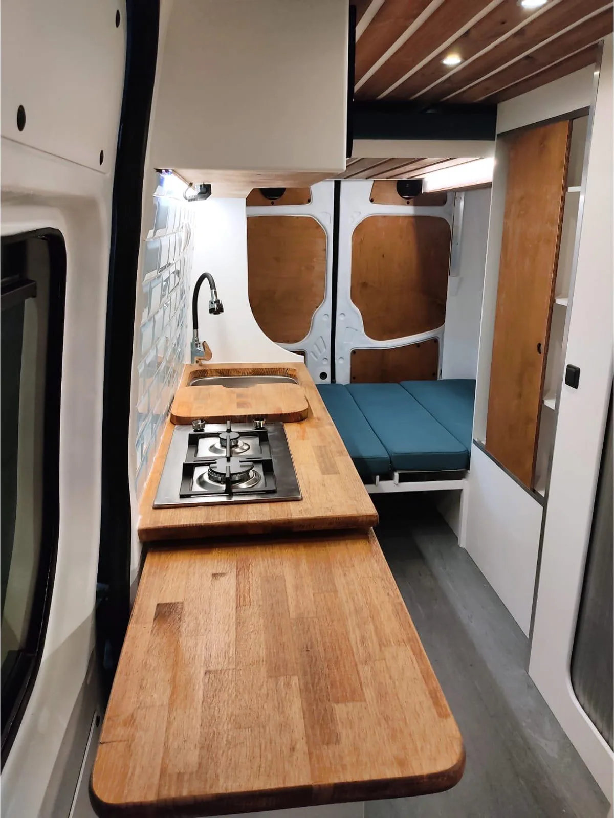 Mercedes-Benz Sprinter L4H2 — vista 7