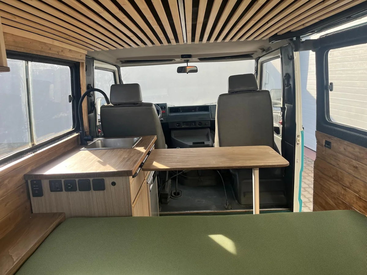 Mercedes-Benz MB100 — view 12
