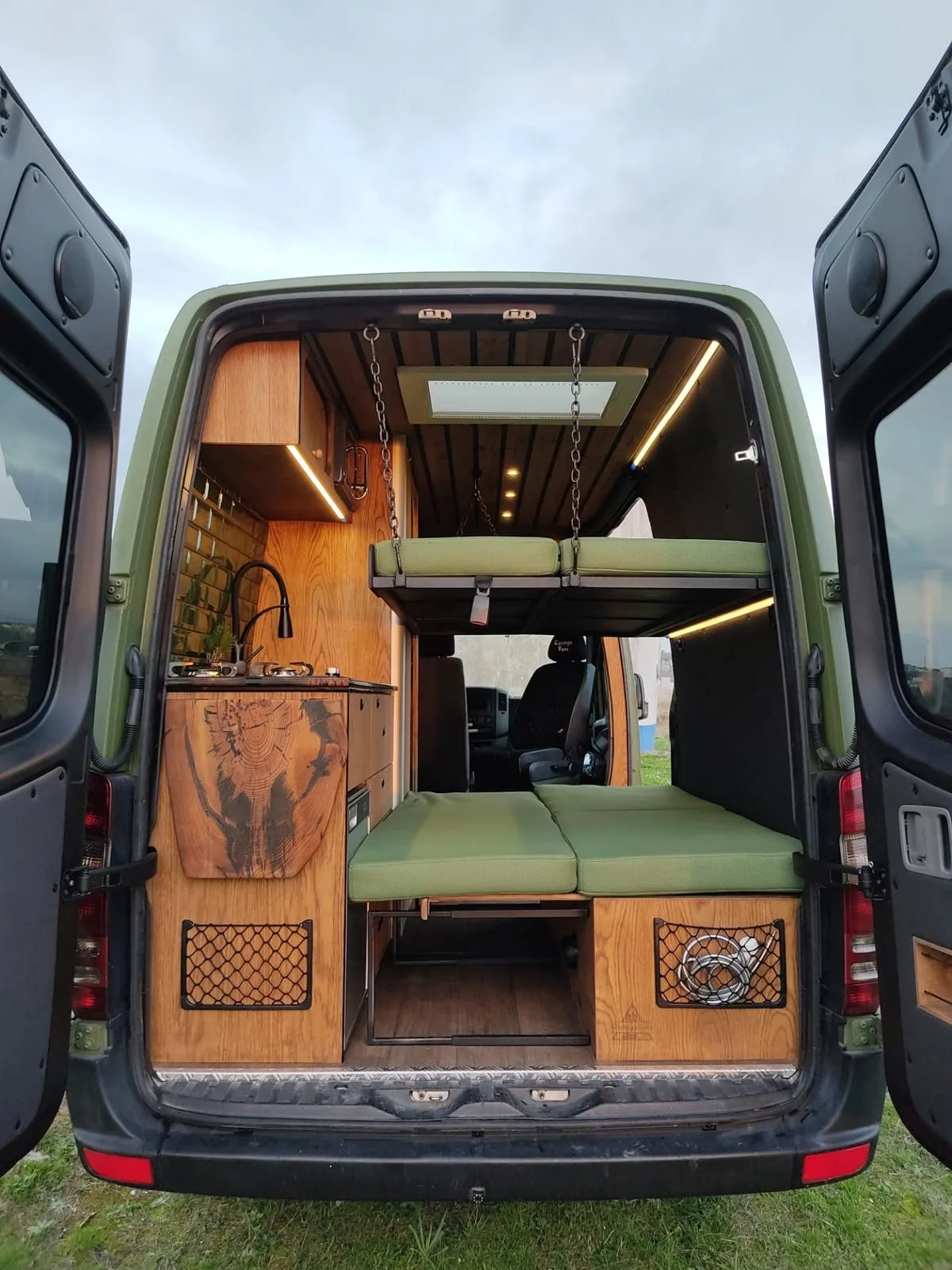 Mercedes-Benz Sprinter — cover photo