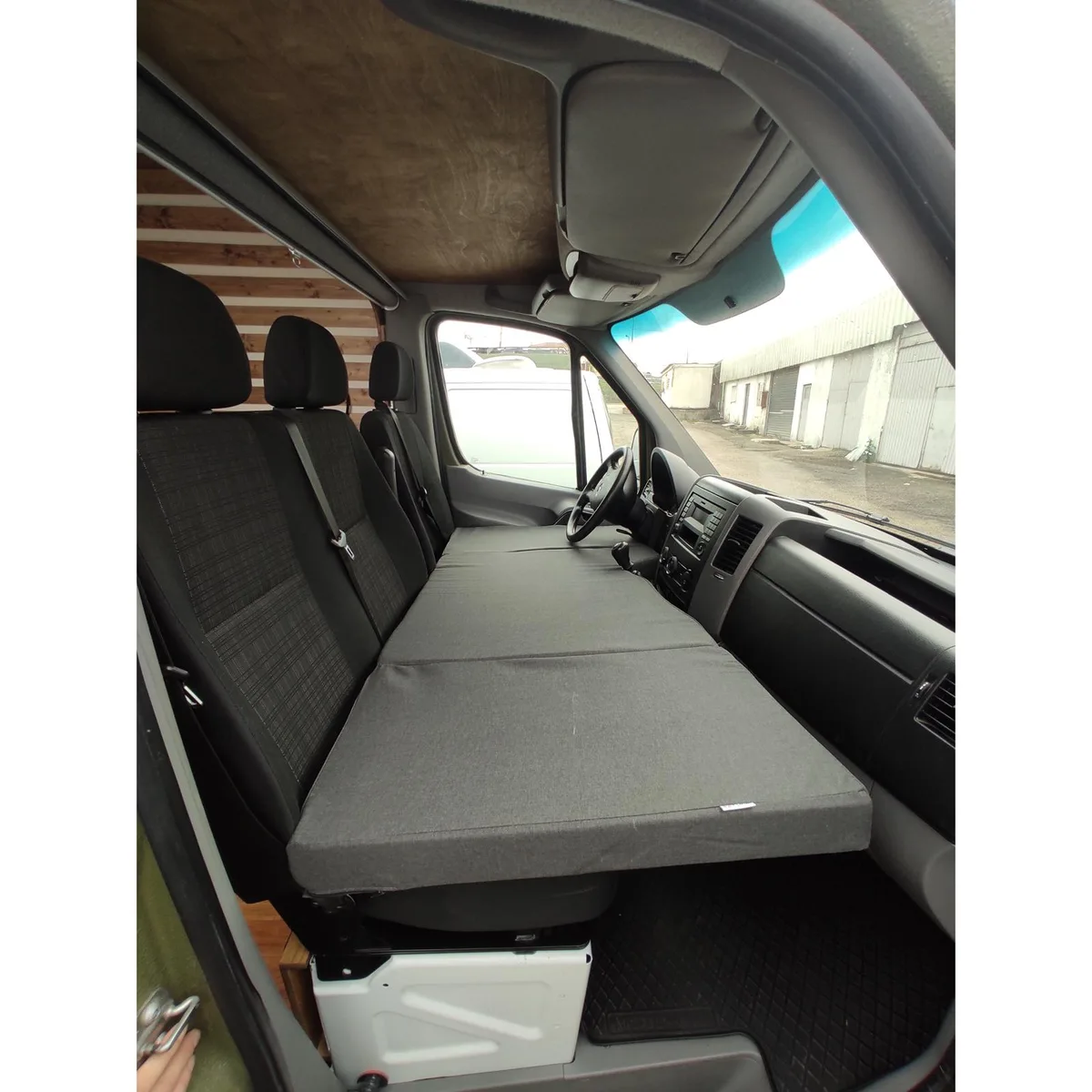 Mercedes-Benz Sprinter L4H2 — view 18