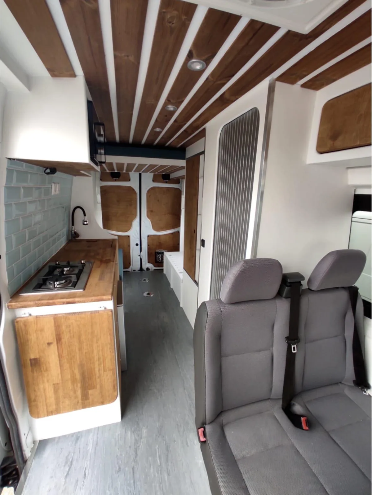 Mercedes-Benz Sprinter L4H2 — vista 3