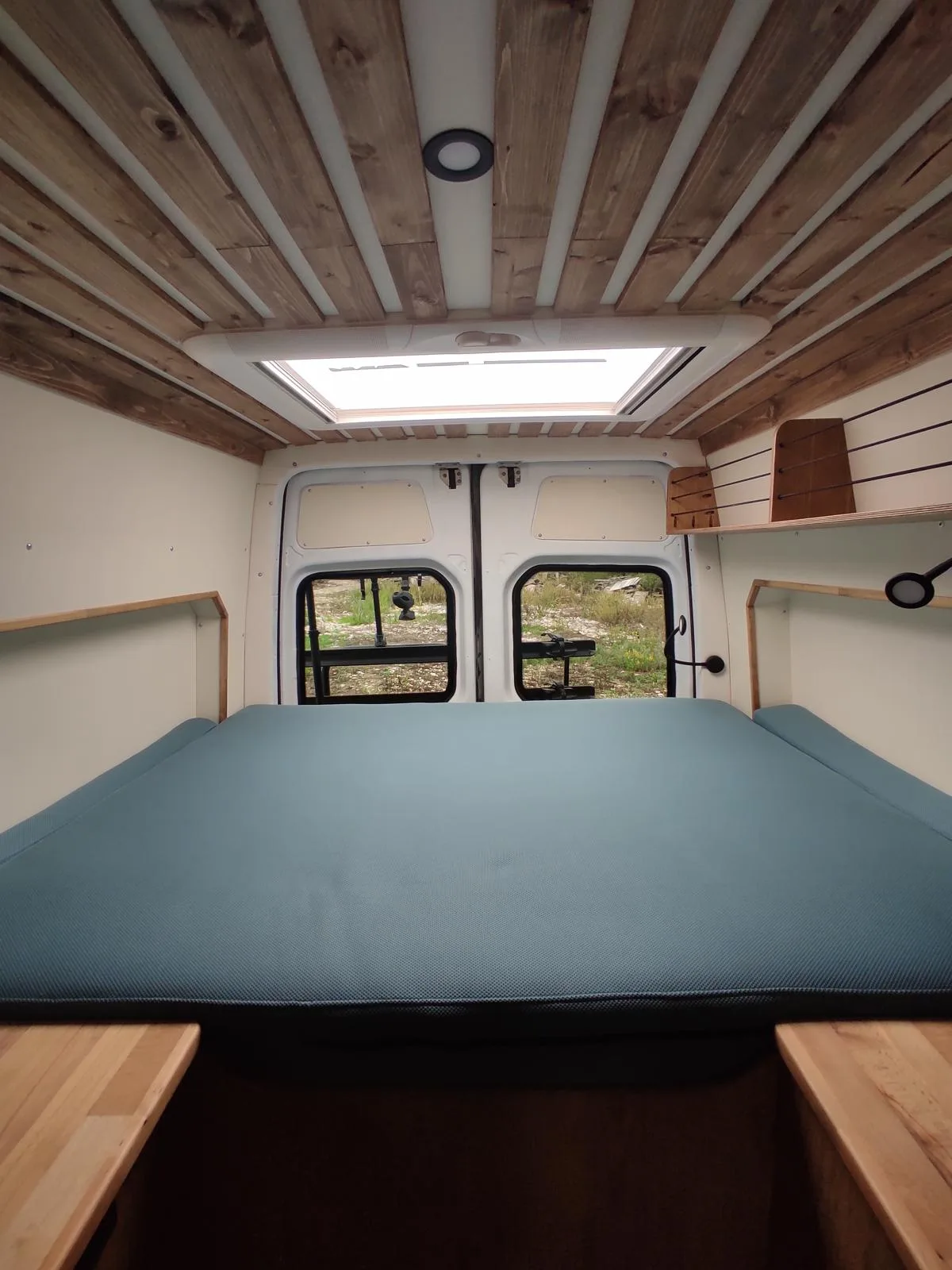 Mercedes-Benz Sprinter L4H2 — view 7
