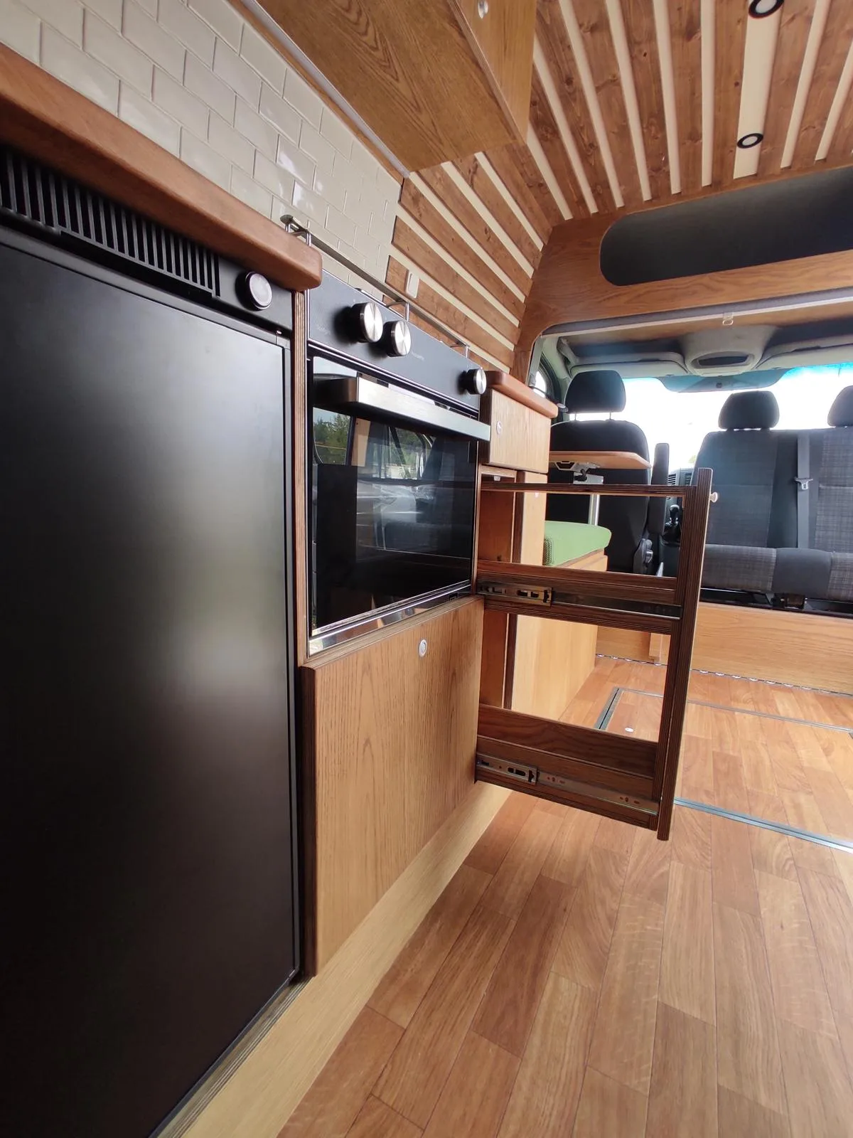 Mercedes-Benz Sprinter L4H2 — view 8