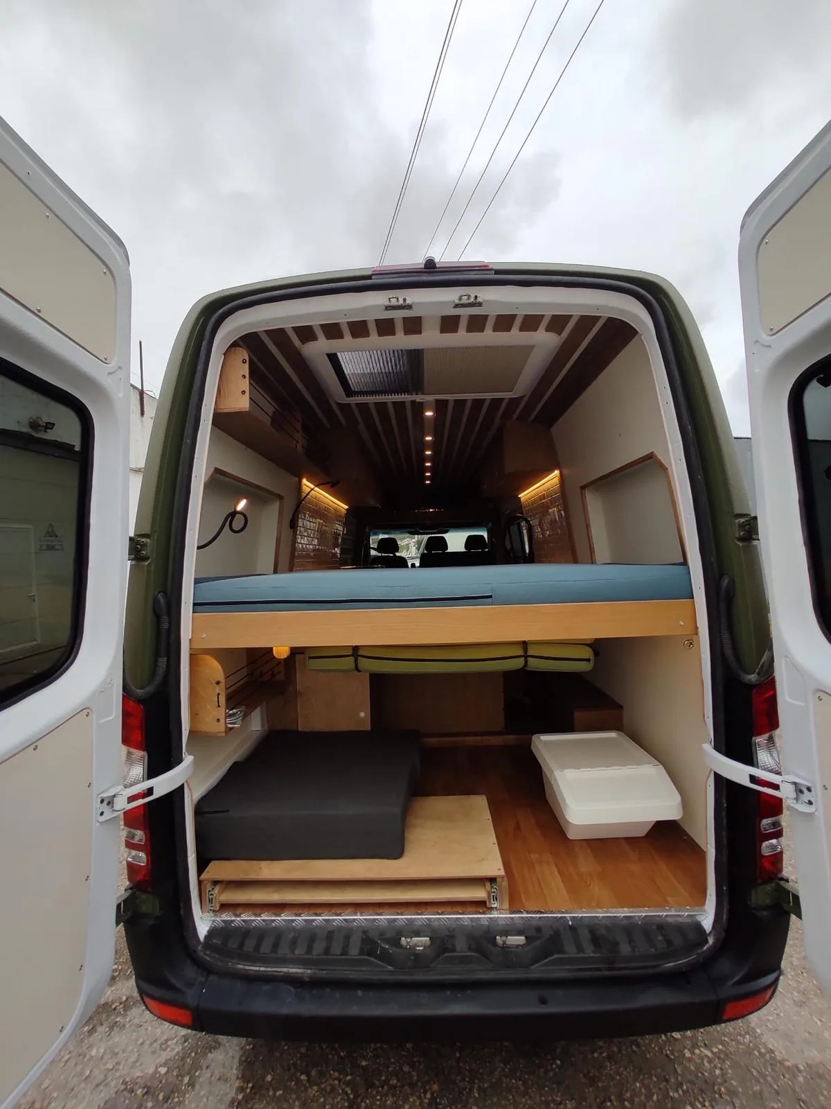 Mercedes-Benz Sprinter L4H2 — view 19