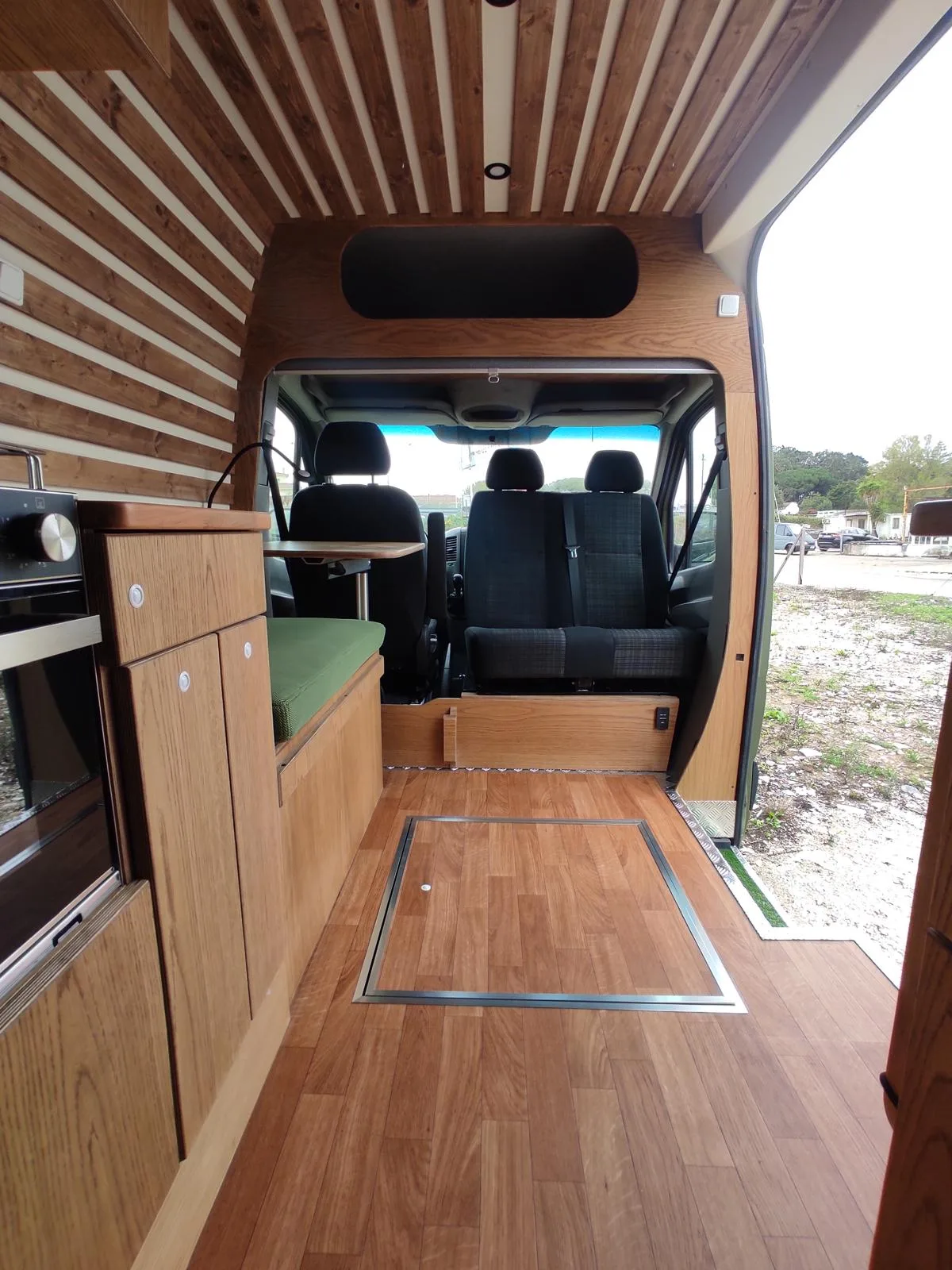 Mercedes-Benz Sprinter L4H2 — view 9